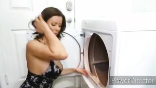 Perverz milf anyuka a fiával kúr