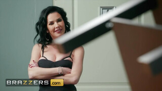 Brazzers - Veronica Avluv hátsó bejárata megdugva