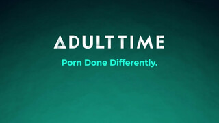 ADULT TIME - nagy tőgyes világos szőke nagy csöcsű barnával ollózik és kúr