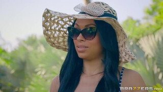 Bethany Benz a nimfomán kolumbiai milf - Brazzers