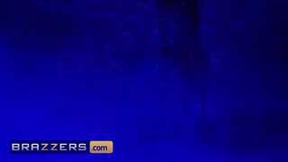 Brazzers - Cherie Deville segge is bekúrva