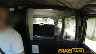 FakeTaxi - Rio Lee a méretes kannás csoki nőci