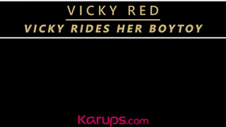 Vicky Red fiatal csávóval szexel