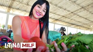 Sofia Galindo forró kolumbiai seggét durván megdugják lucskos pinában
