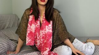 Dögös arab milf durván megbassza a hatalmas seggét
