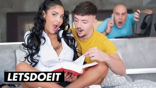 Kezdő angolos lány popsiban profi a LetsDoeIt csatornán